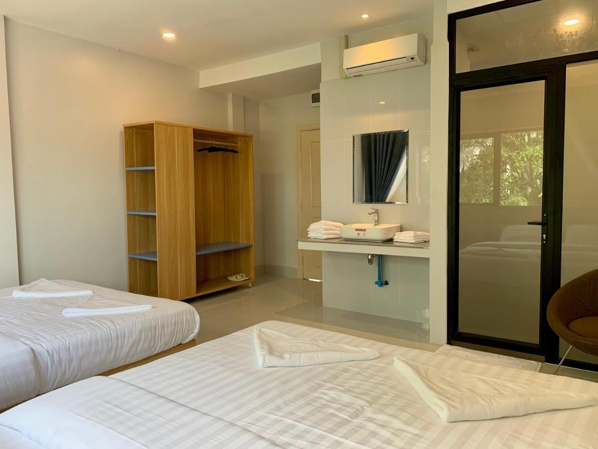 Nico'S Hotel And Skybar Siem Reap Exterior photo