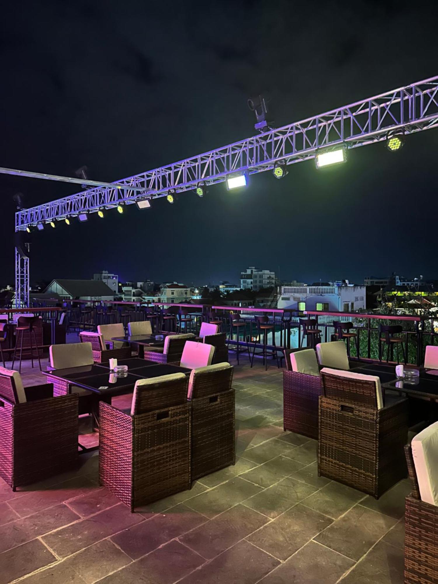 Nico'S Hotel And Skybar Siem Reap Exterior photo